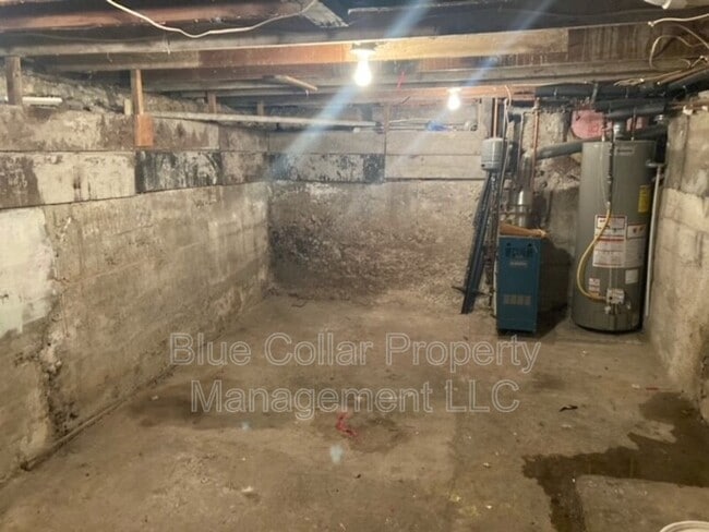 Building Photo - 311 Adams St
