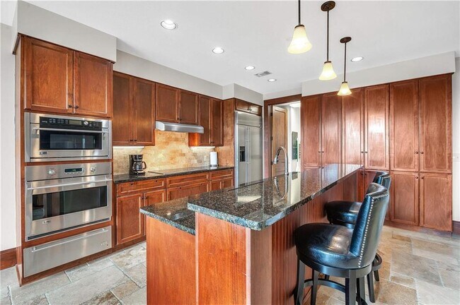 Building Photo - 18269 Colony Dr Dr