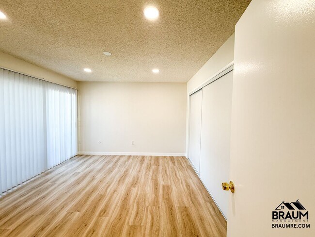 Building Photo - 5461 Kester Ave