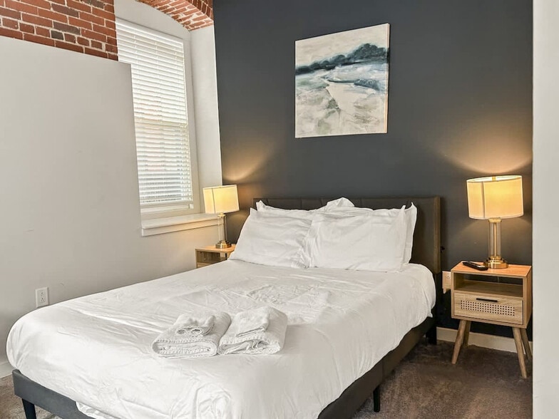 Building Photo - 1141 N 4th St