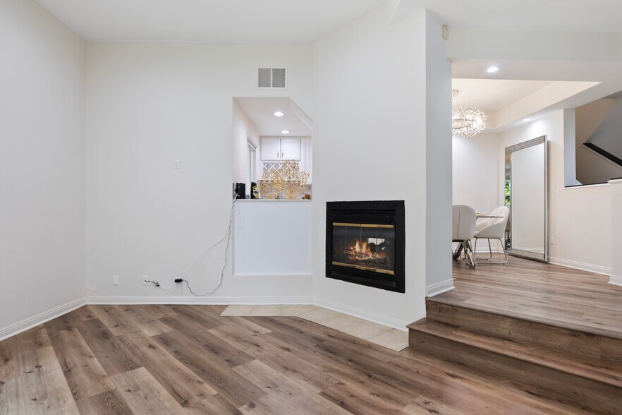 Building Photo - 18730 Hatteras St
