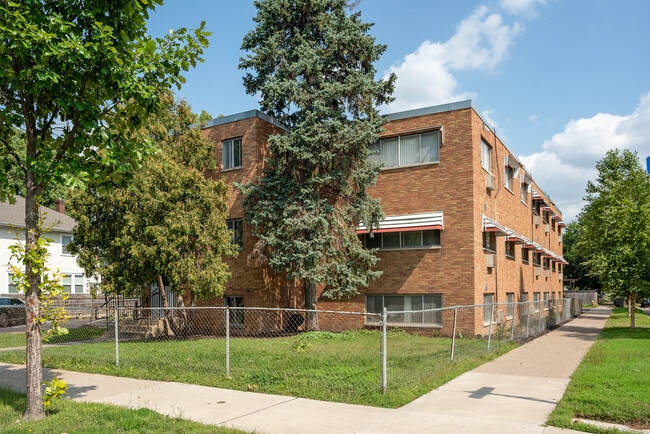 Front Entry View - Aster Apartments in Near North Minneapolis