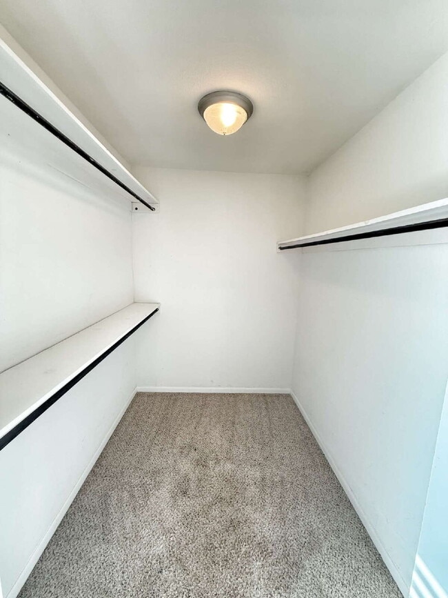 Building Photo - Charming 3-Bedroom Home with Spacious Layo...