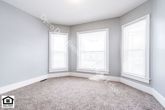 Building Photo - 515 N State St