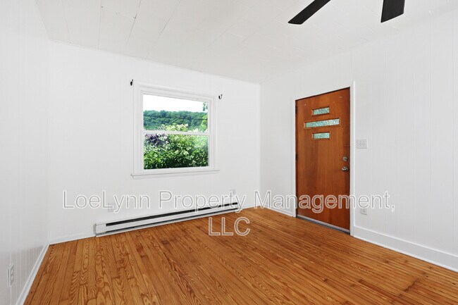 Building Photo - 505 B St