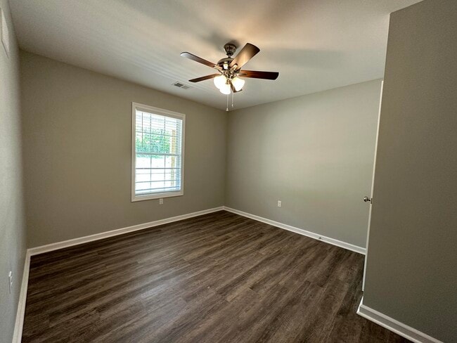 Building Photo - 9005 Landon Ln