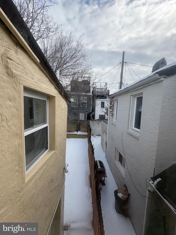 Building Photo - 229 S Durham St