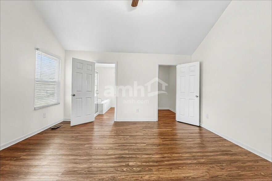 Building Photo - 4254 N Gensen Loop