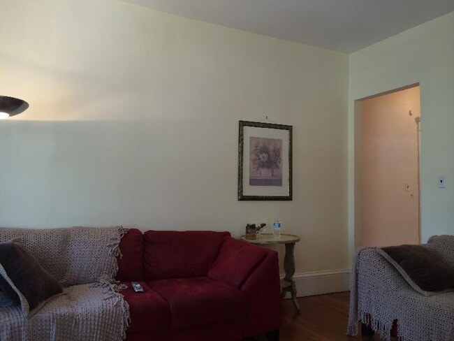 Building Photo - 9 Braemore Rd