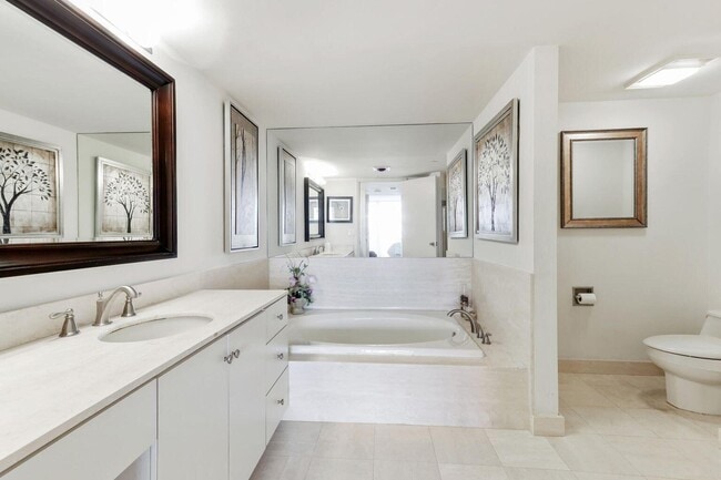 Building Photo - 4201 N Ocean Blvd