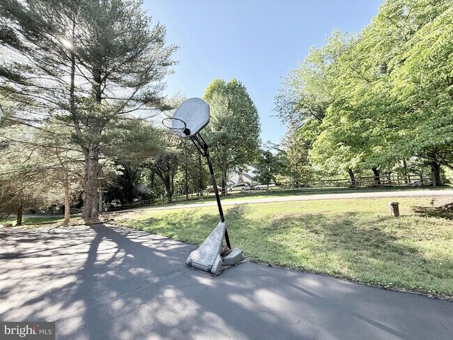 Building Photo - 12600 Maidens Bower Dr