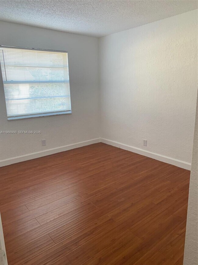 Building Photo - 6520 SW 41st St