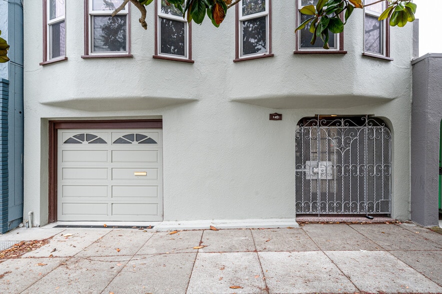 Building Photo - 149 Joost Ave