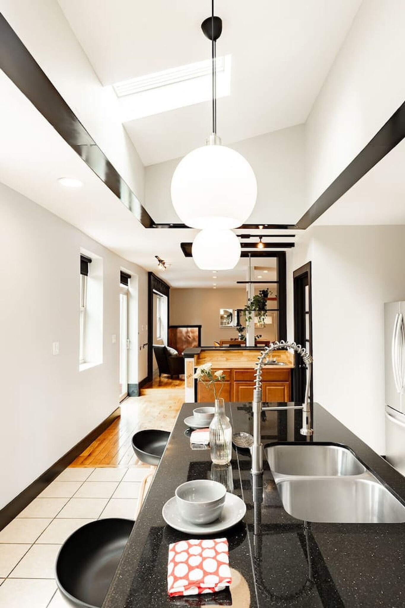 Building Photo - 1304 Broadway-SI ID1056130P