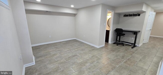 Building Photo - 503 Brummel Ct NW