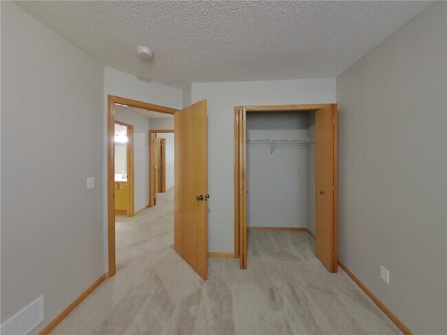 Building Photo - 10420 Karston Ave NE