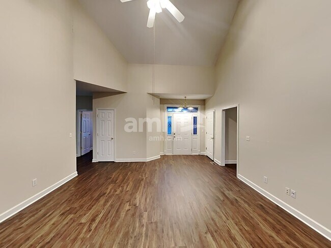 Building Photo - 1707 Arrow Head Dr