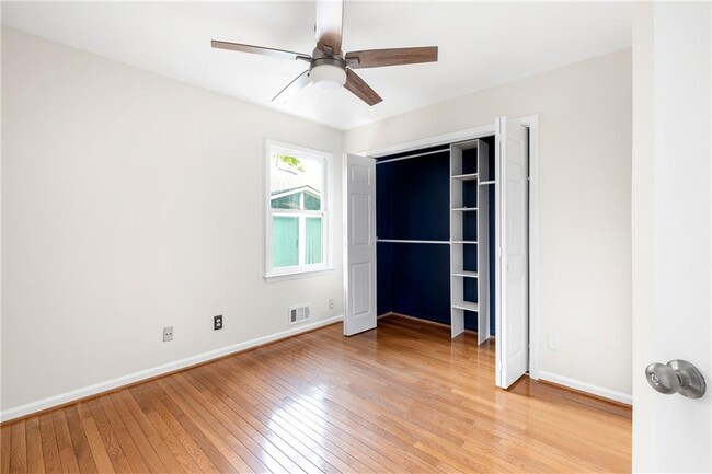 Building Photo - 3784 Market Crescent