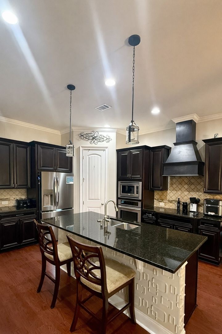 Building Photo - Beautiful 5 Bedroom Home in The Cotswolds