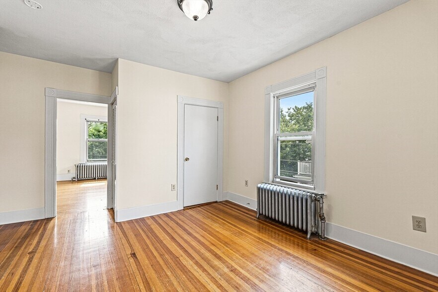 Building Photo - 49 Porter St