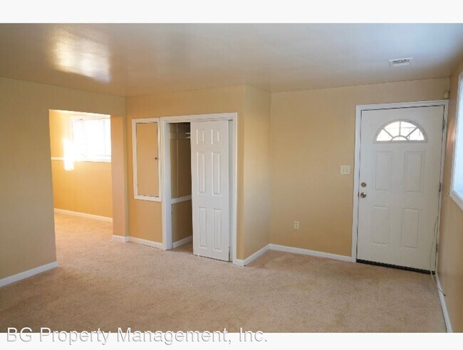 Building Photo - 2 br, 1 bath House - 6414 Fairdel Avenue A...