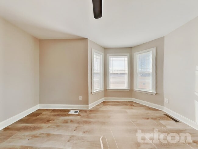 Building Photo - 282 Oxfordshire Dr