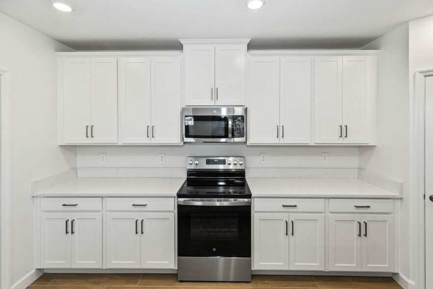 Building Photo - 10721 Gable Dig Lp