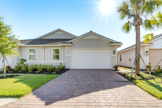 Building Photo - 217 Ibiza Lp