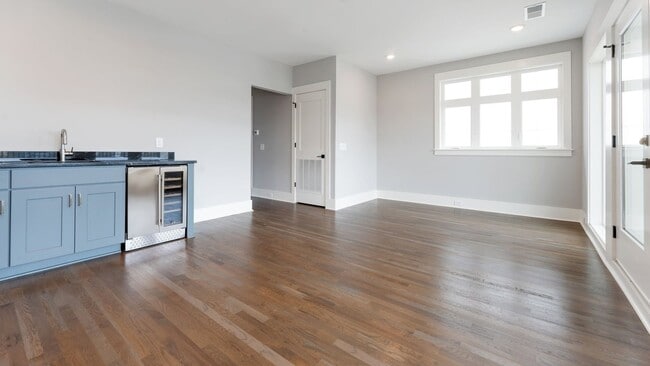 Building Photo - Nashville. Spotless & never been lived in 4BR/4.5BA home + separate office