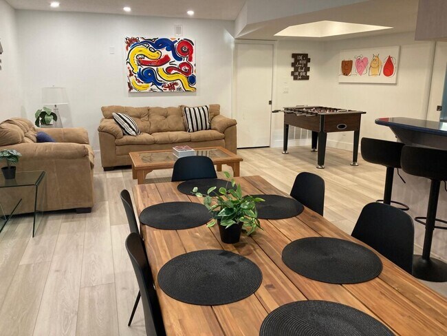 Building Photo - 2780 Landmark Dr