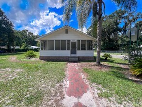 Building Photo - Pet Friendly 2BR/2BA + Flex Space on Doubl...