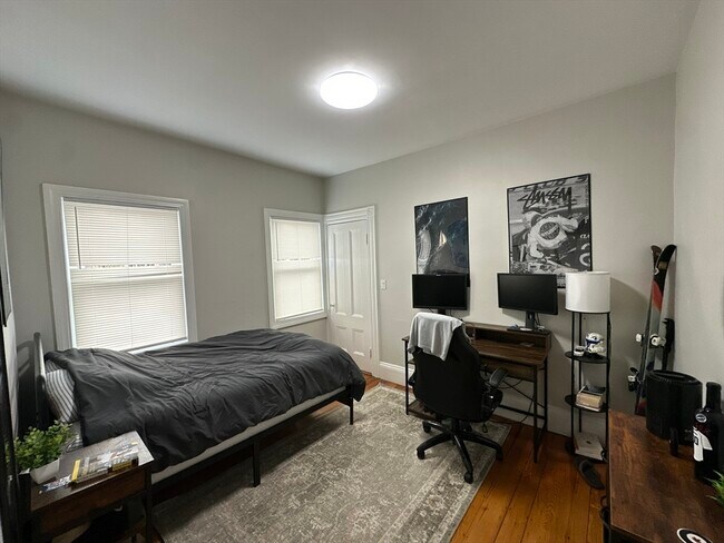 Building Photo - 602 Dorchester Ave