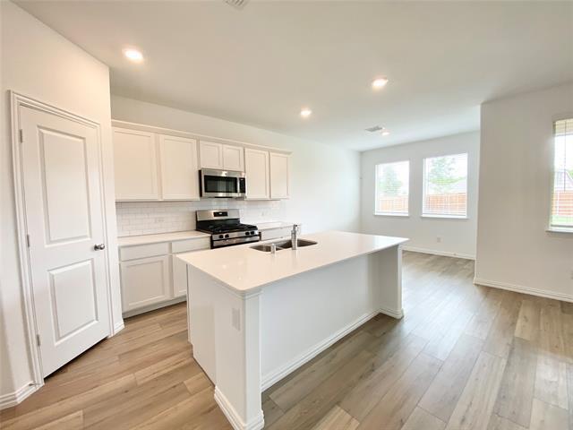 Building Photo - 8005 Green Heron Dr