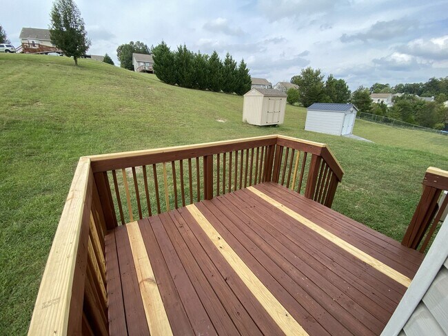 Building Photo - 3 bed/2 bath home in Cul-de-sac