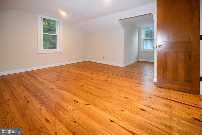 Building Photo - 12335 Rousby Hall Rd