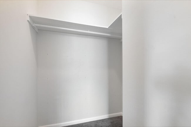 Building Photo - 6698 Belvedere Rd