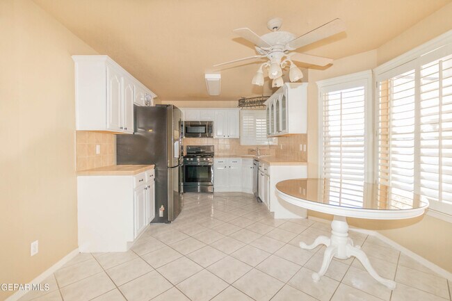 Building Photo - 1325 John Ring Ln