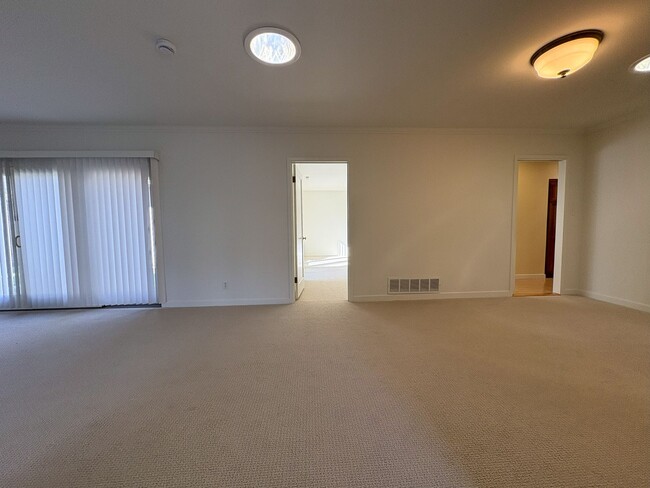 Building Photo - Beautiful Palo Alto Home with In-Law Suite, Central AC & Heated Pool