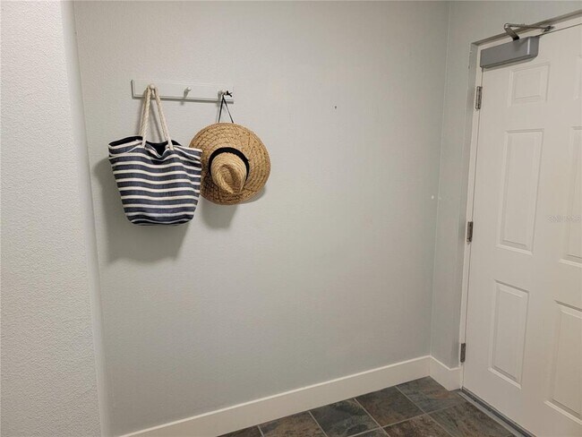 Building Photo - 1515 Pinellas Bayway S