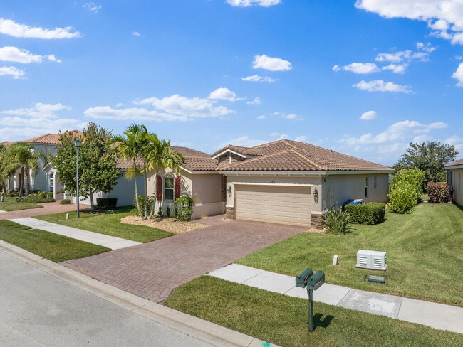 Building Photo - 1786 Berkshire Cir SW