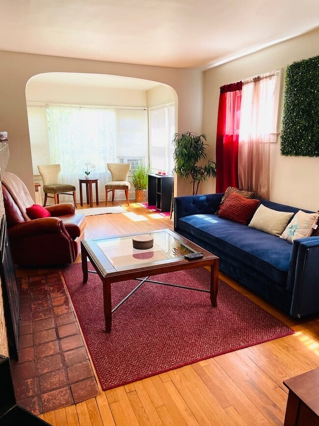 Building Photo - 2284 Bellfield Ave