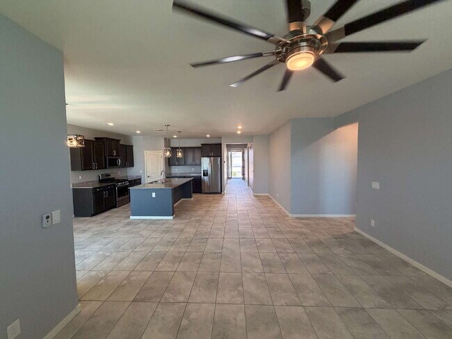 Building Photo - 7214 E Gamebird Way