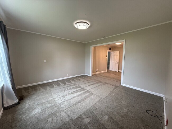 Building Photo - Charming 3-Bedroom Home in the Heart of Mu...