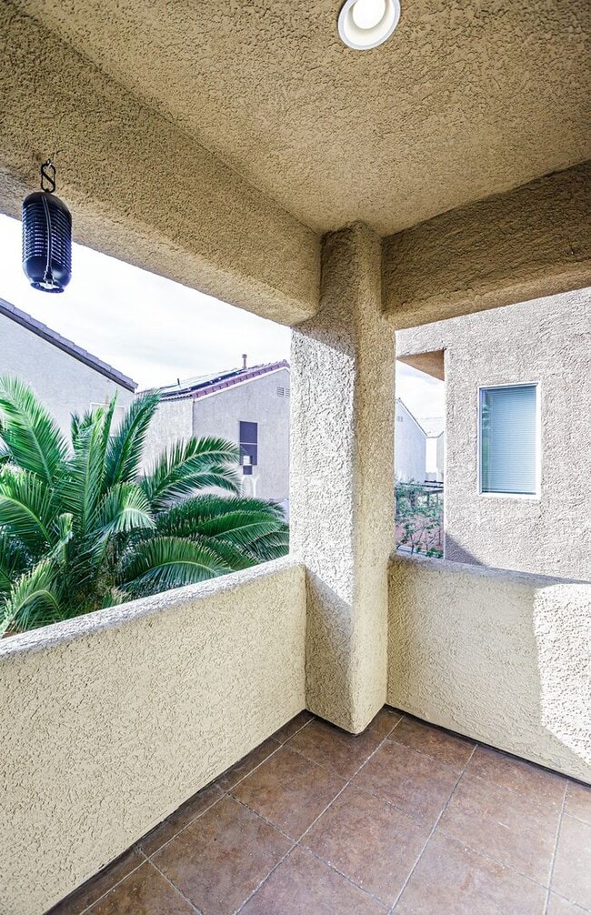 Building Photo - 3 story home