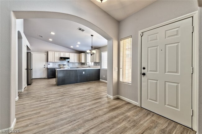 Building Photo - 2150 Hidden Ranch Terrace