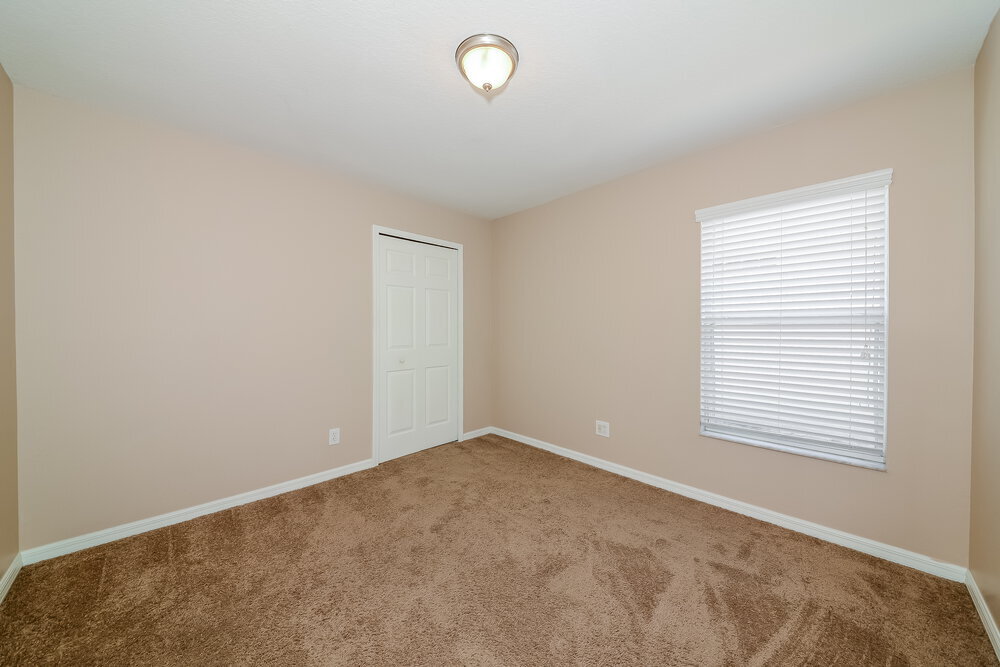 Building Photo - 10411 Lakeside Vista Dr