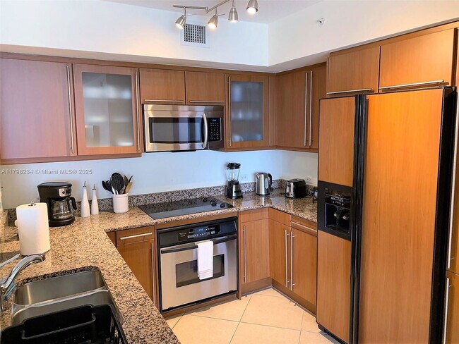 Building Photo - 2080 S Ocean Dr