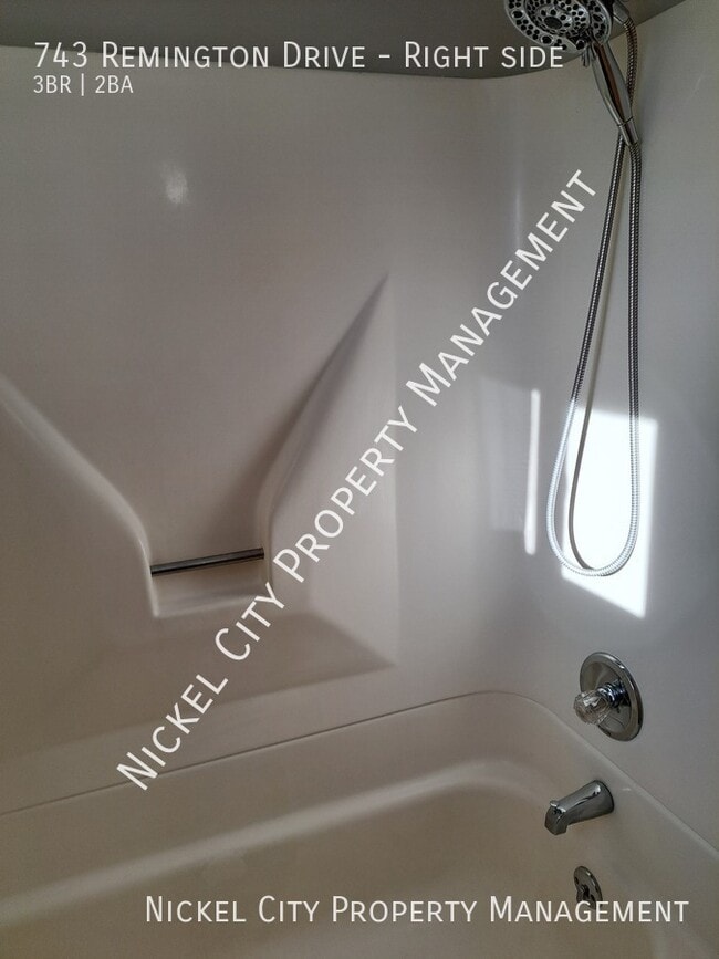 Building Photo - 743 Remington Dr