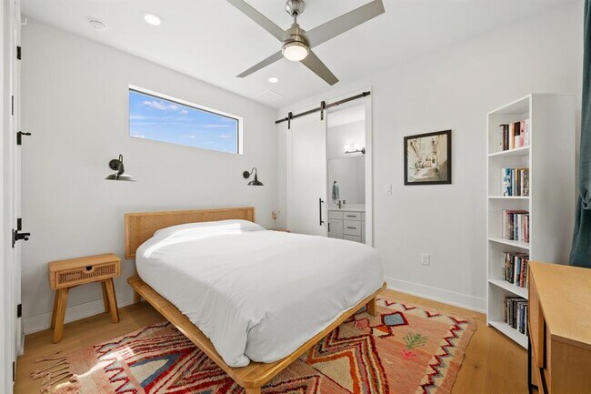 Building Photo - 1710 Adina St