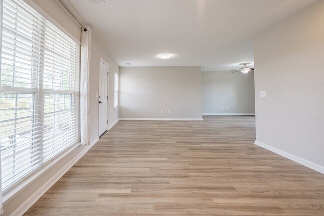 Building Photo - 505 Park Pl